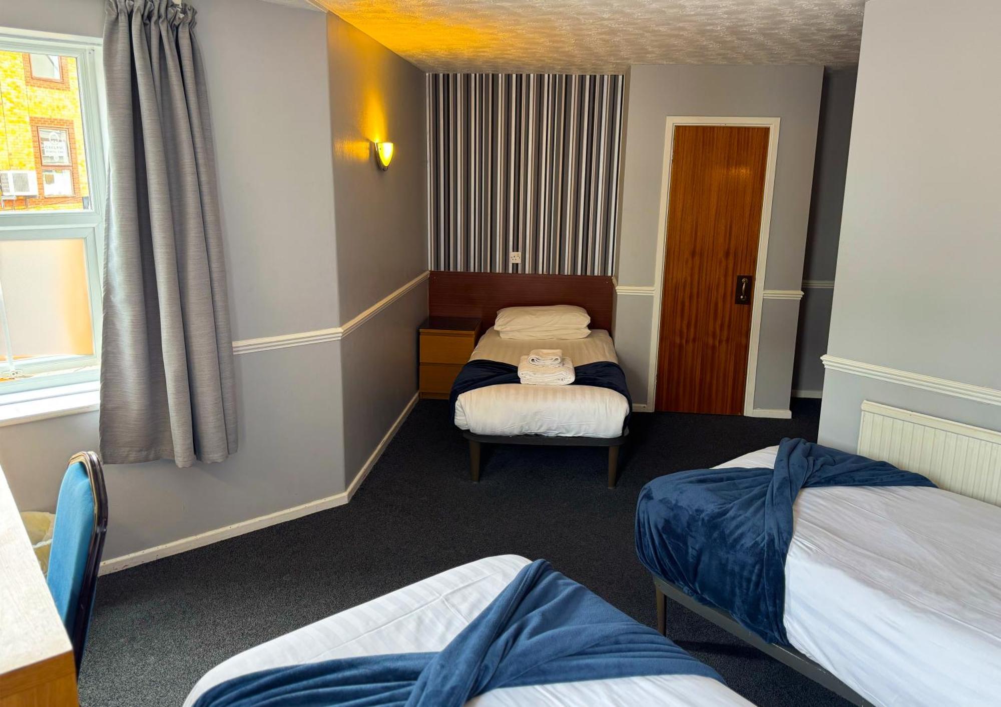 The Oakland Hotel Woodham Ferrers Exteriör bild